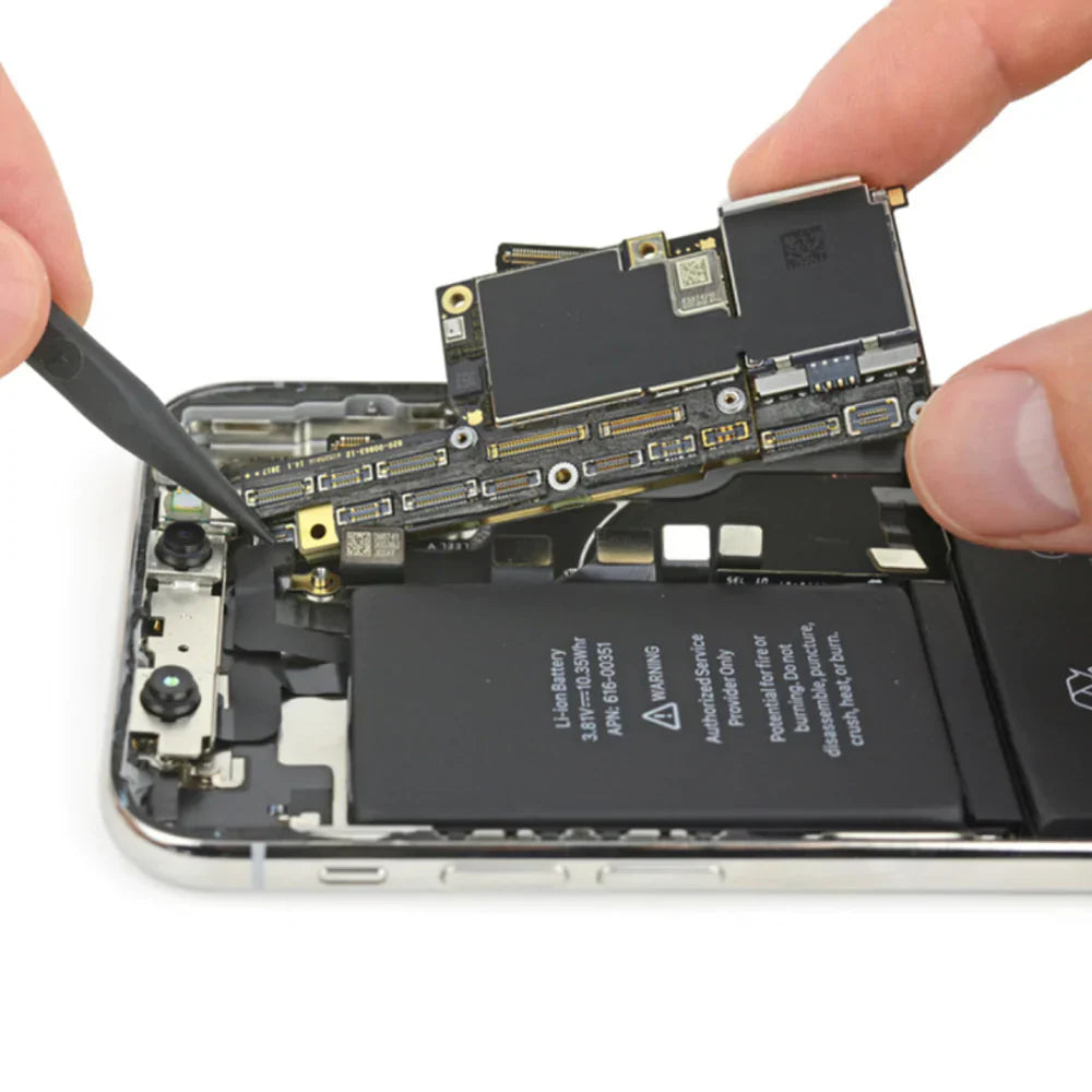 The Benefits of Professional Mobile Phone Repairs Over DIY